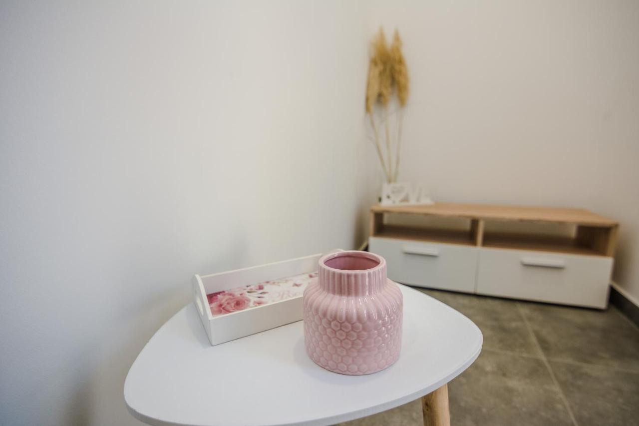 Lovely Apartment M&K In Peaceful Area - Zadar Exterior foto